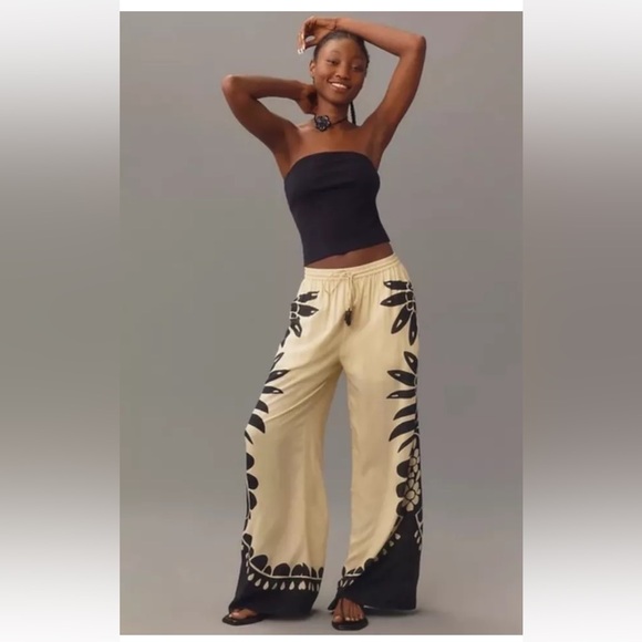 FARM Rio Pants - Anthropologie Farm Rio Martina Pull On Pants Floral Print Black White